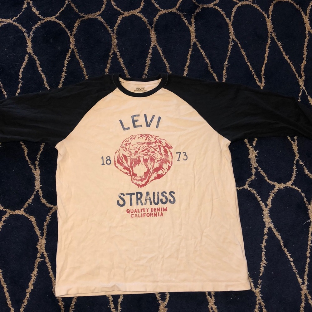 Levi  T-shirt